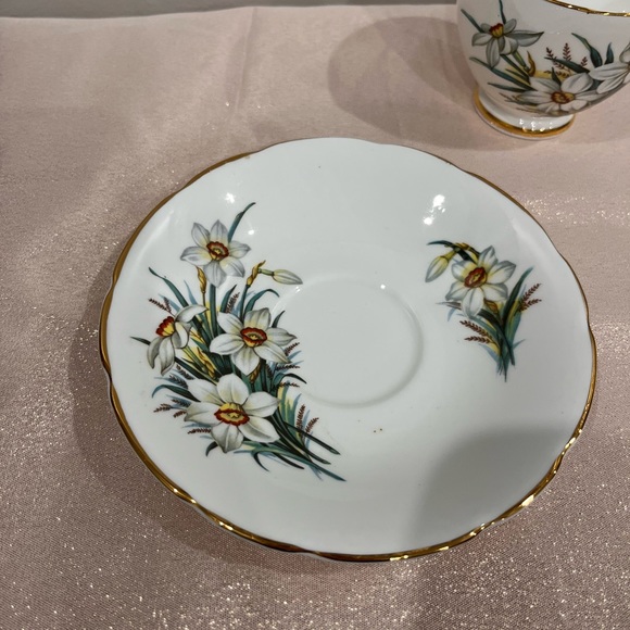 Vintage Delphine Tea cup and Saucer - Picture 4 of 10
